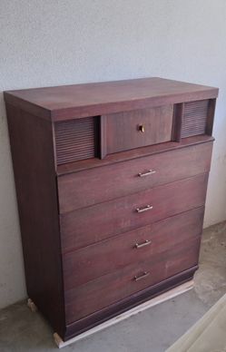 Vintage Clothes Dresser