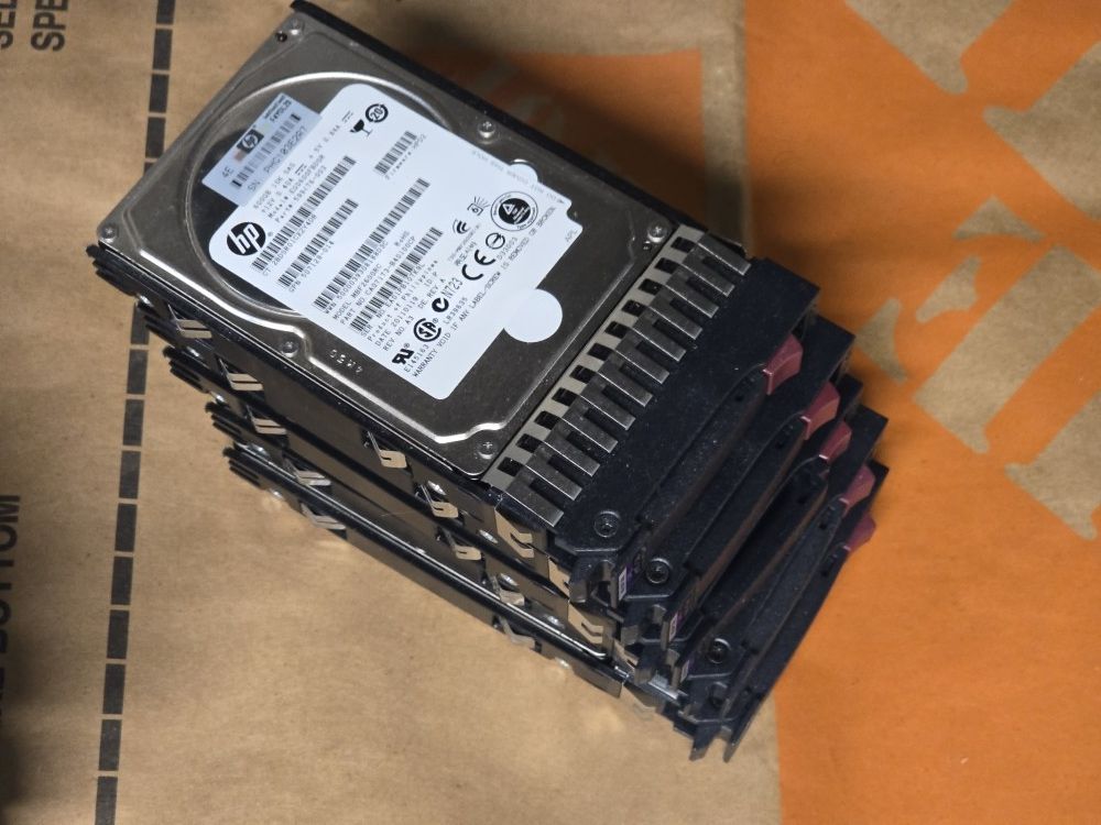 Server Drives SAS 300 600 GB 1TB 10k 15k