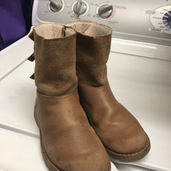 Girls UGG Size 13