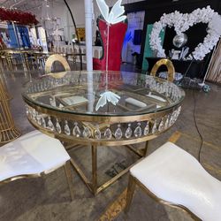 Gold Cake Table 