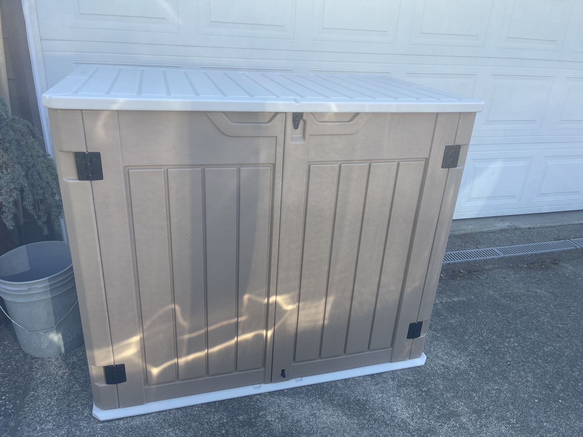 OUTDOOR STORAGE SHED BRAND NEW JUST BUILT!!!