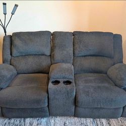 Draycoll Power Reclining Loveseat with Console