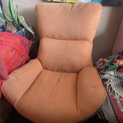Armless Reading Chair