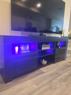 Modern Gloss Black TV Cabinet Stand + 58 inch Panasonic TV