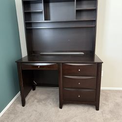 Desk With Hutch