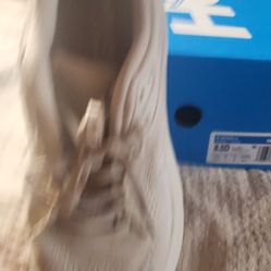 Hoka Bondi 9 size 8.5D
