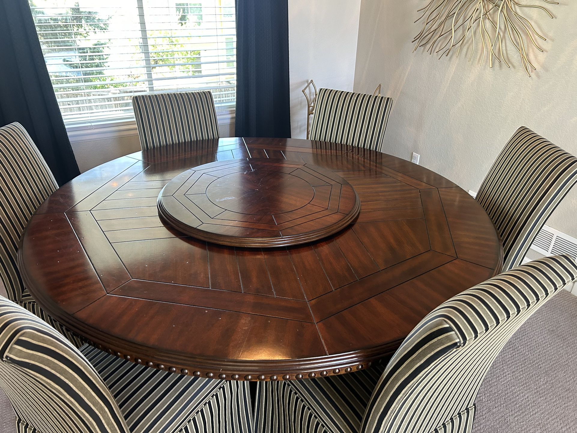 Solid Wood Round Table 
