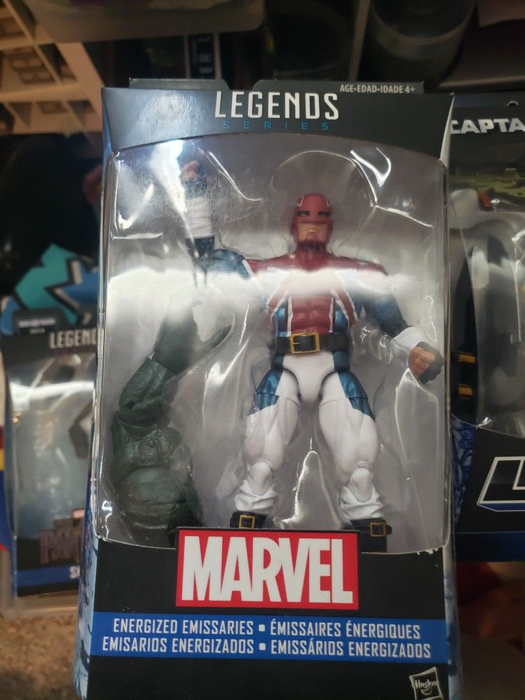 Marvel Legends Captain Britain