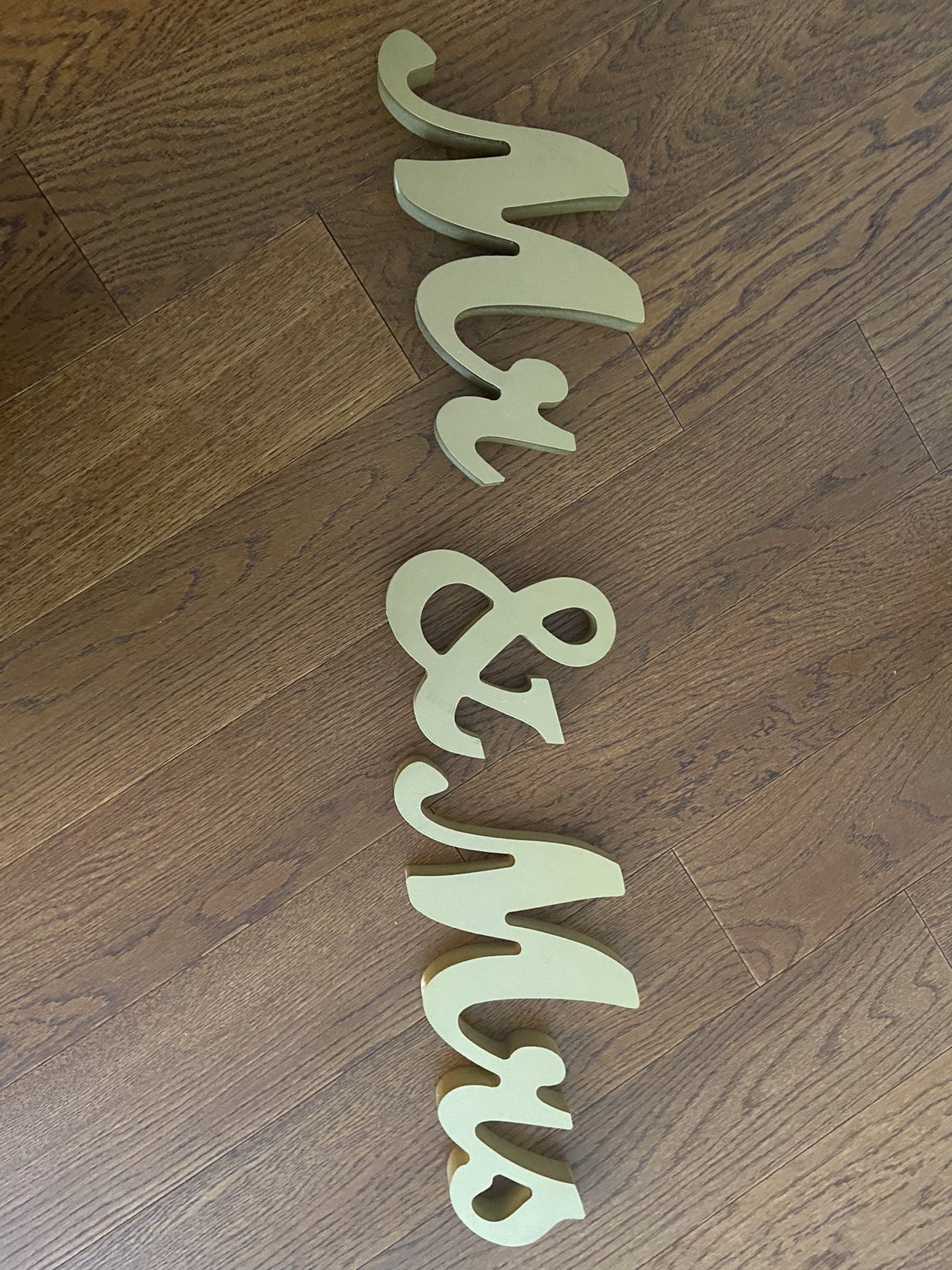 Mr & Mrs Sign 