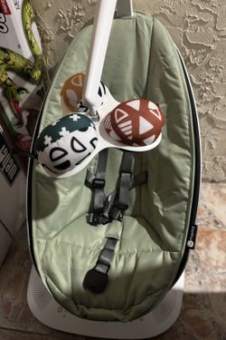 4moms MamaRoo Multi-Motion Baby Swing