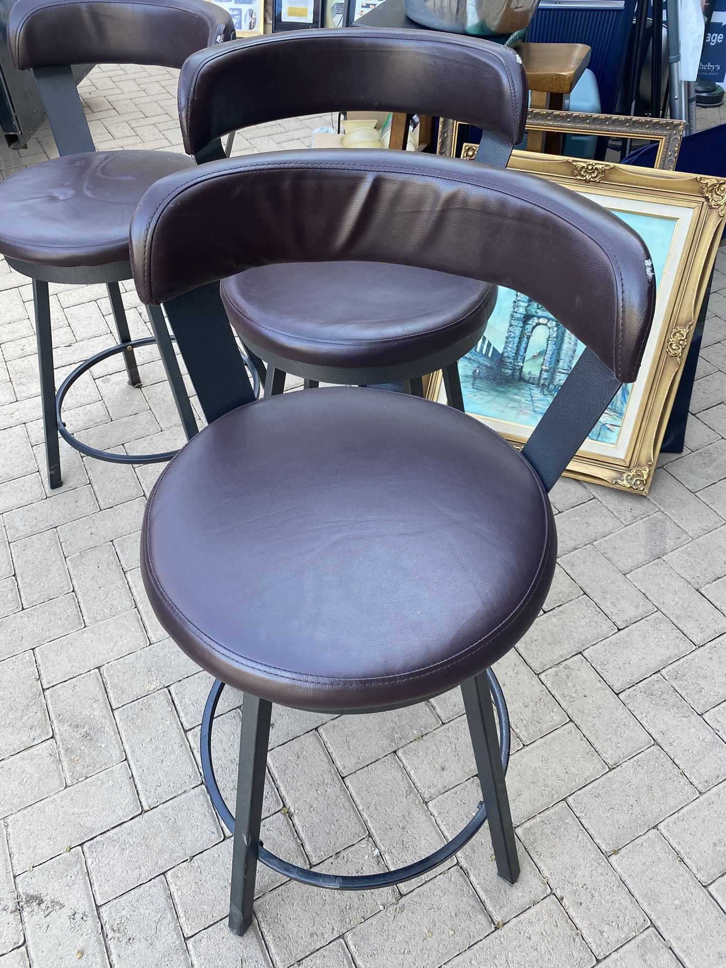 4 Bar Stools