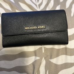 Micheal Kors Wallet
