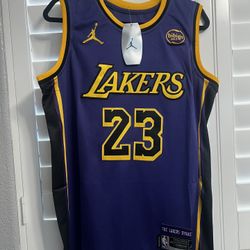 James Lakers Jersey
