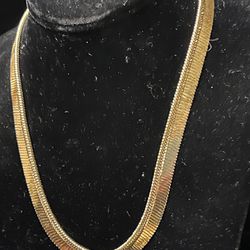 High Quality Wide Smooth Serpentine Chain Gold Tone Necklace 