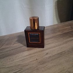 Tahari Leather Oud Perfume