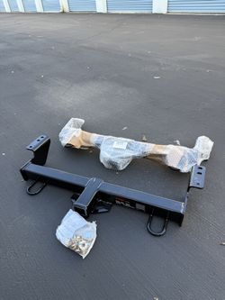 CURT HITCH BRAND NEW FOR TOYOTA TUNDRA AND SEQUOIA