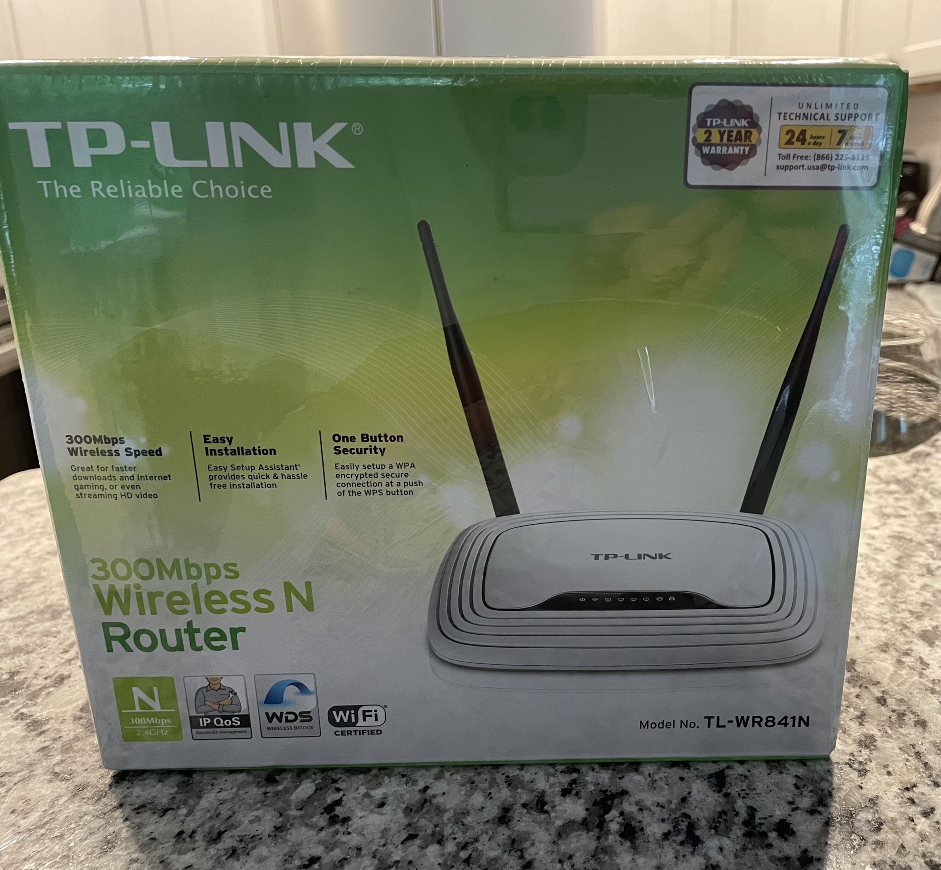 TP-Link TL-WR841N 2.4GHz N300 300Mbps Wireless N WiFi Router NEW IN BOX