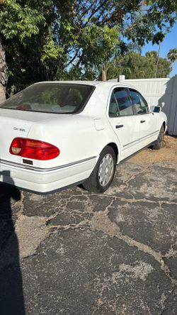 1996 Mercedes e300 DIESEL OM606