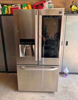 LG Stainless Steel French Door Refrigerator-powers