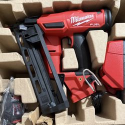 Milwaukee Finish Nailer