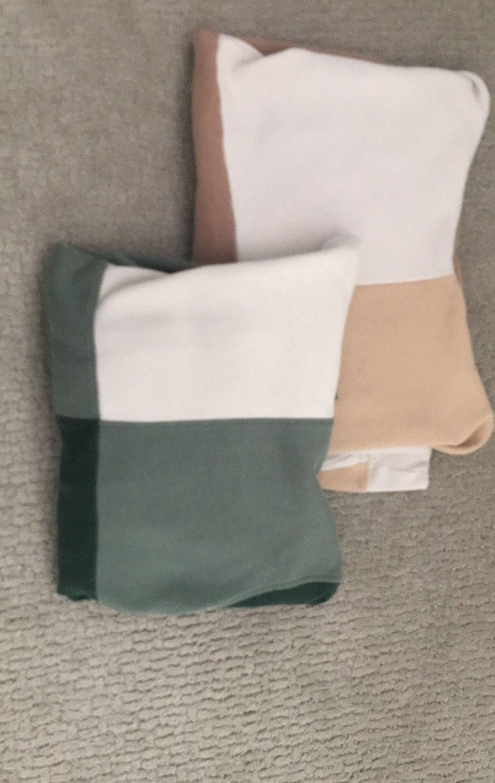 2 Abercrombie & Fitch (11 -12)