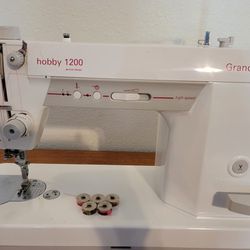 Pfaff Grand Quilter 1200 Straight Stitch Sewing Machine