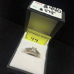 14k White Gold Diamond Ring Size 8