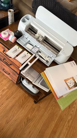 Cricut Maker 3 Bundle w/ everything