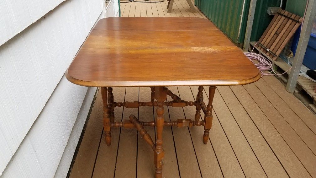 Antique maple folding table