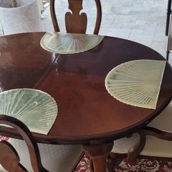 Dining Room set and Hutch