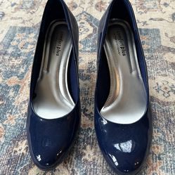 Navy Blue Pumps - Size 8 - pick up only
