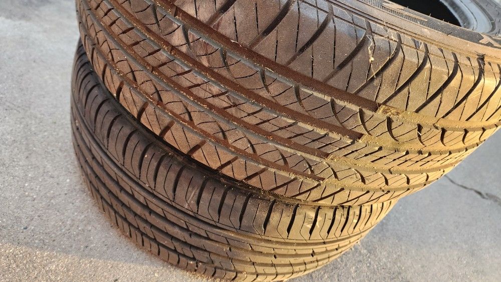 2 Used Tires 215/50R17