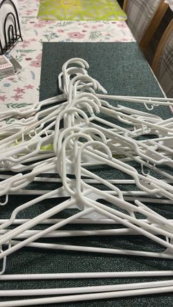 20 Hangers