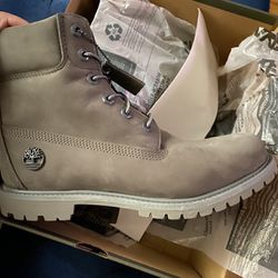 Womens Grey Timberland Boot Size 10 $150