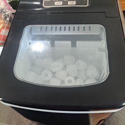 Countertop Ice Maker -Works Perfectly 
