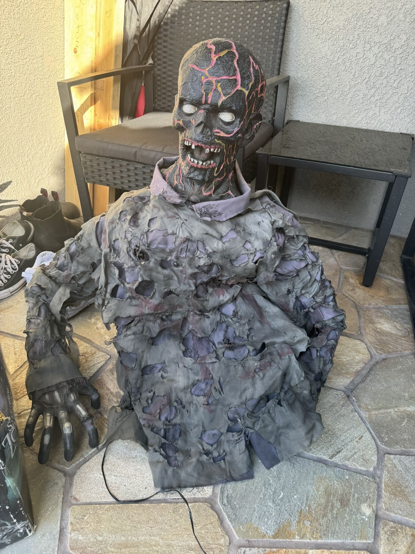 Spirit Halloween 2016 Smoldering Zombie Groundbreaker With Original Box