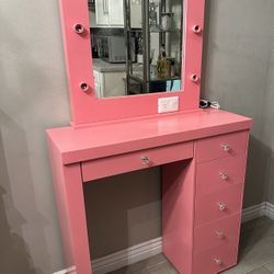 Vanity Desk With Mirror