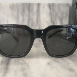 Woman’s Coach Sunglasses 