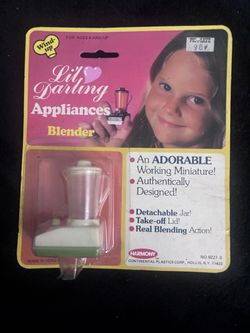 Lil Darling Appliances Wind-Up Toy Blender