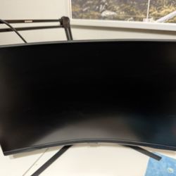 SAMSUNG 32” Odyssey G7 Series WQHD (2560x1440) Curved Gaming Monitor, 240Hz, 1ms, HDMI, G-Sync, FreeSync Premium Pro,
