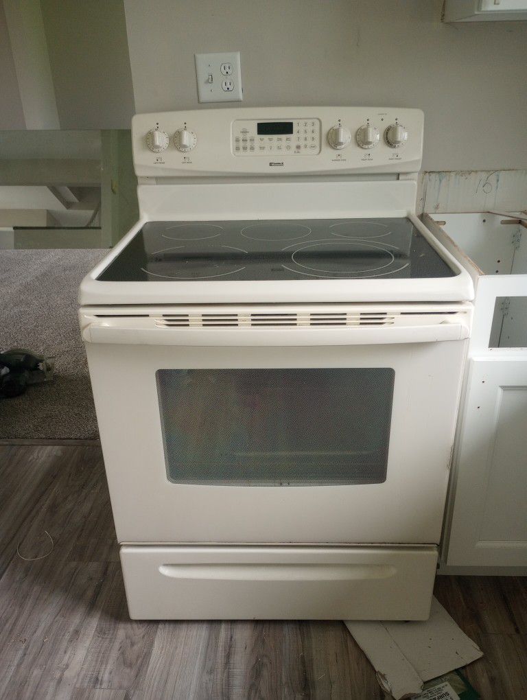 Kenmore Electric Stove  Smooth Top Bisque 