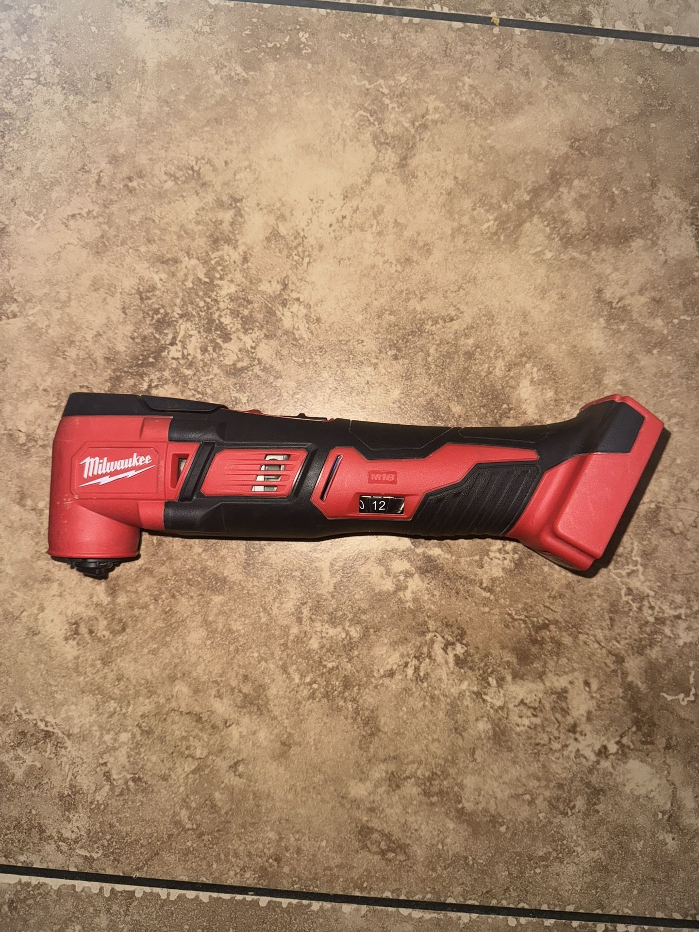 Milwaukee M18 18V Lithium-Ion Cordless Oscillating Multi-Tool (Tool-Only)