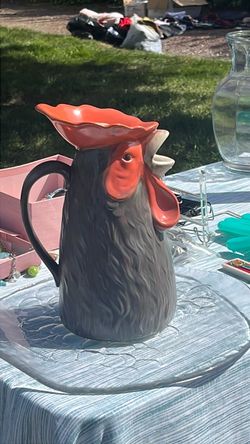 Pitcher/ vase