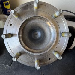 GM 20-24 Silverado/Sierra 3500 HD Wheel Hub
