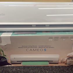 Silhouette Cameo 5 Cutting Machine - White  Used  