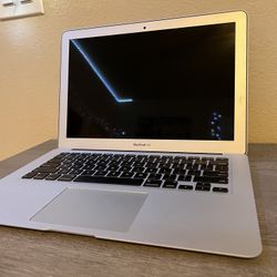 Apple MacBook Air 13” (Mid 2013) 