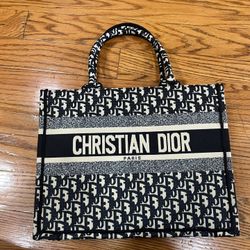 CD DIOR Medium Tote Bag 