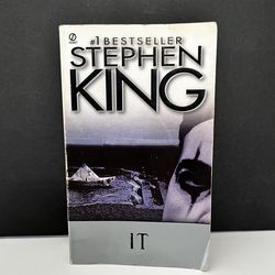 Stephen King IT Signet Paperback Book 1981 First Signet Printing Horror Novel
