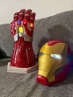 Marvel Iron Man Gauntlet and Helmet Set