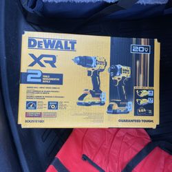 New Dewalt Drill Set